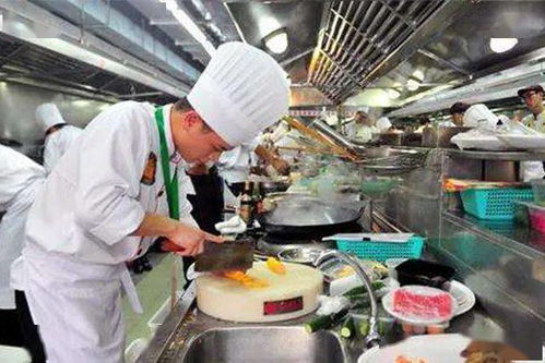 餐饮店突发火情 联动校园紧急疏散